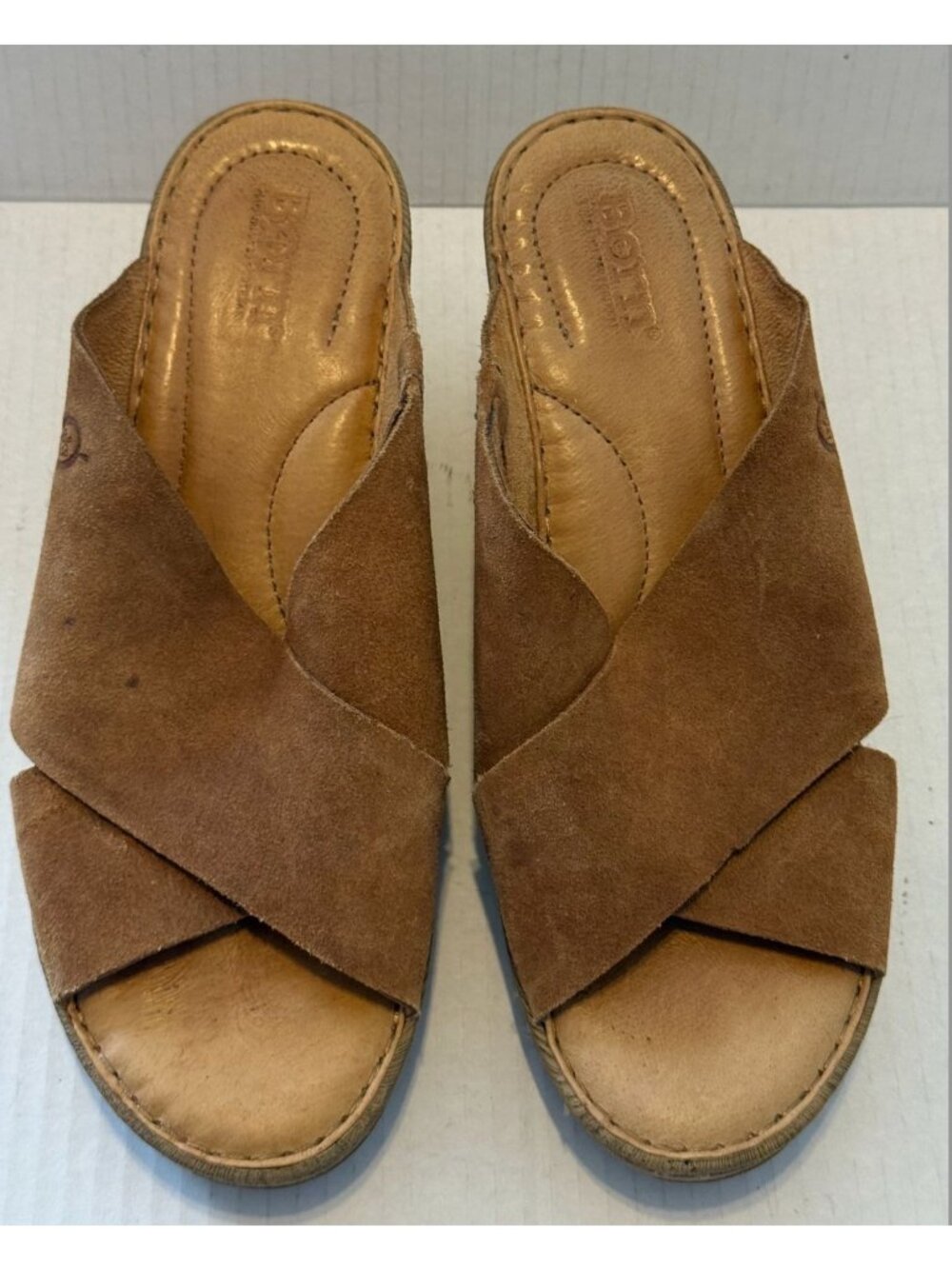 Born Nora Handcrafted Leather/Suede Criss Cross Wedge Sandal - Size: 8